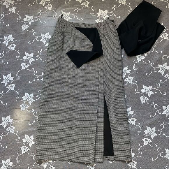 Vintage Gianfranco Ferre Wool Blend Black and White Skirt with Sash Belt - Picture 6 of 16